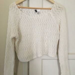 H&M KNITTED CROPPED SWEATER
